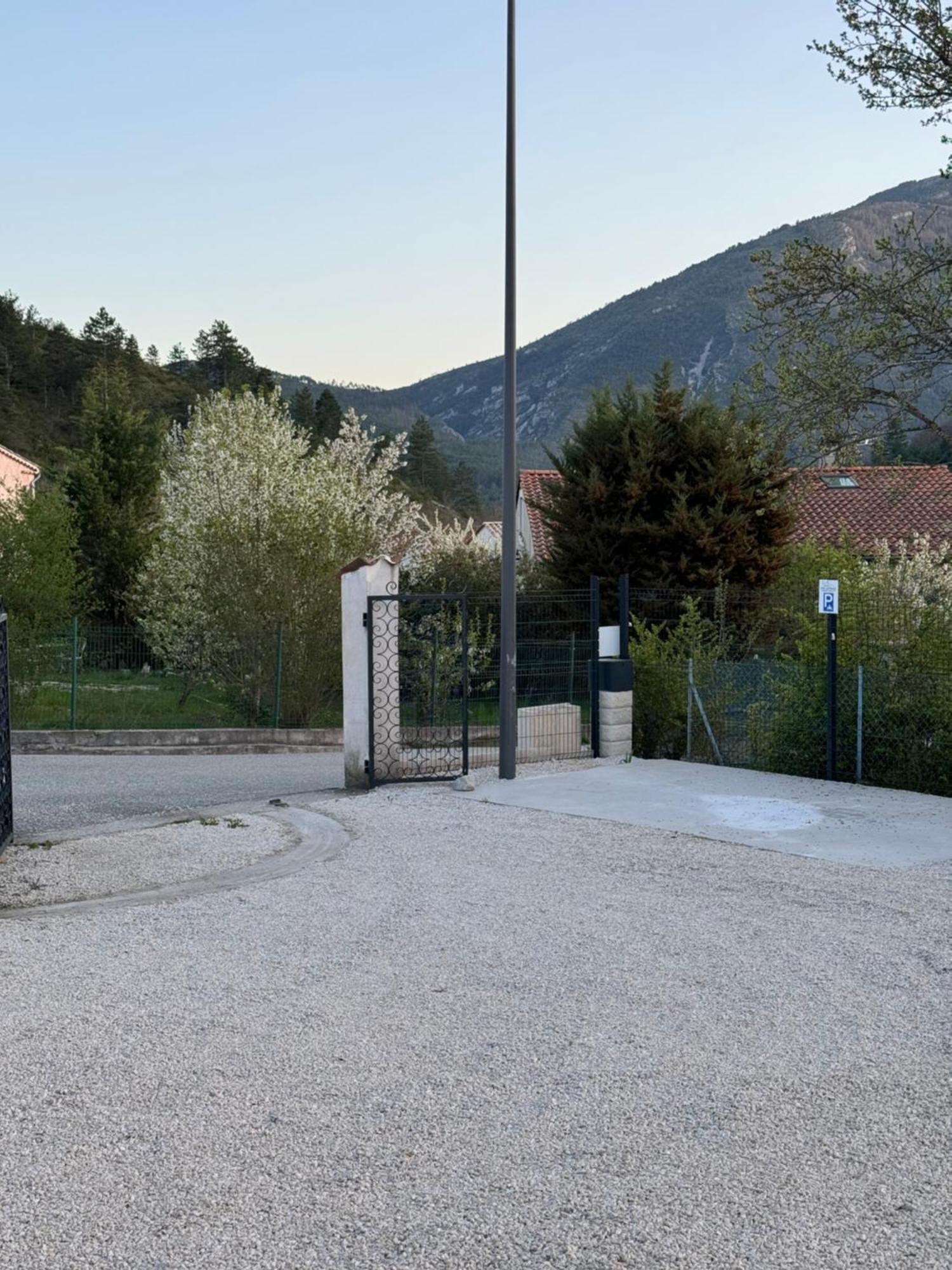 Bnb Castellane Chambre D'Hotes B&B Exteriör bild