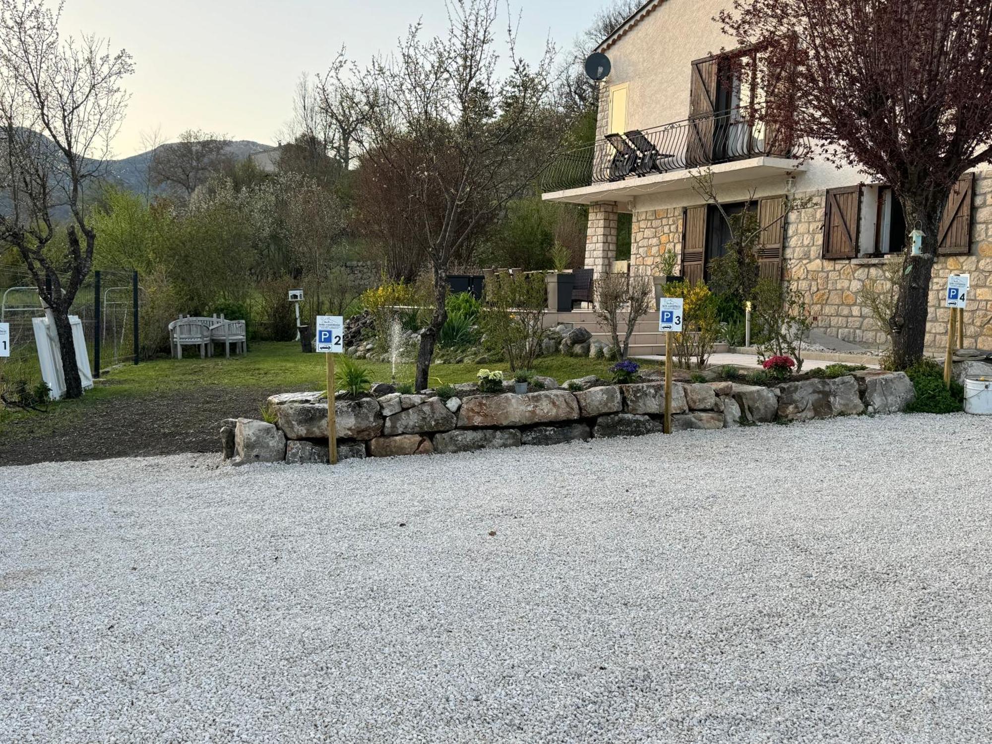 Bnb Castellane Chambre D'Hotes B&B Exteriör bild