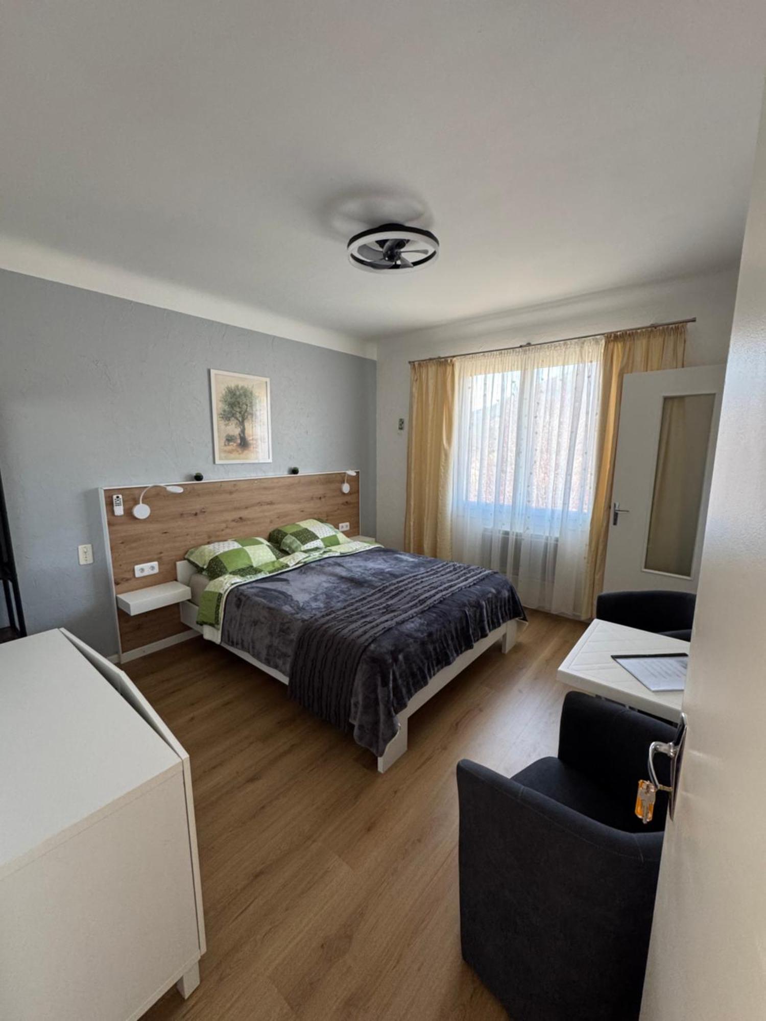 Bnb Castellane Chambre D'Hotes B&B Exteriör bild